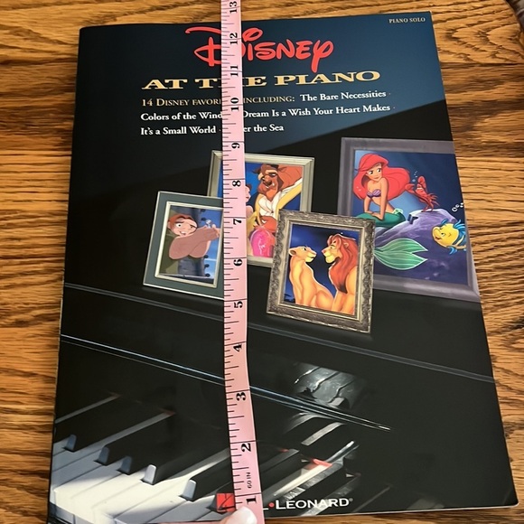 “Disney At the Piano- Hal Leonard” - Picture 10 of 10